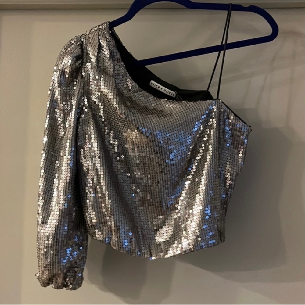 Alice + Olivia Silver Sequin One-Shoulder Top